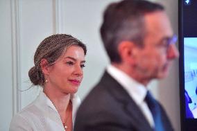 Les Republicains Meeting After Clashes Between Farmers And Breeders - Paris