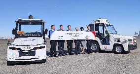 Self-driving cargo tug testing begins at Haneda airport
