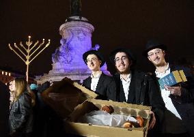 Chanukkiah Lighting Ceremony  - Paris