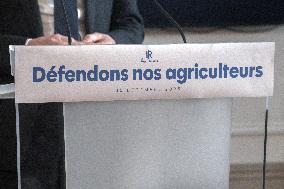 Les Republicains Meeting After Clashes Between Farmers And Breeders - Paris