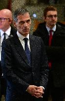 Macron Discusses Democracy Challenges With Readers - Marseille