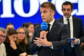 Macron Discusses Democracy Challenges With Readers - Marseille