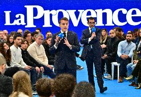 Macron Discusses Democracy Challenges With Readers - Marseille