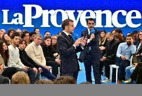 Macron Discusses Democracy Challenges With Readers - Marseille