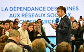 Macron Discusses Democracy Challenges With Readers - Marseille