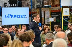 Macron Discusses Democracy Challenges With Readers - Marseille