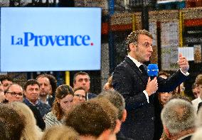 Macron Discusses Democracy Challenges With Readers - Marseille