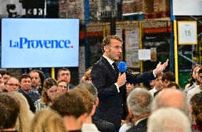 Macron Discusses Democracy Challenges With Readers - Marseille