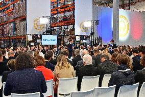 Macron Discusses Democracy Challenges With Readers - Marseille