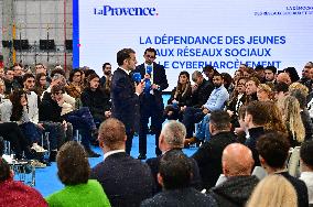 Macron Discusses Democracy Challenges With Readers - Marseille