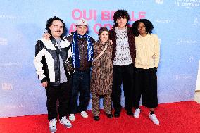 Qui Brille Au Combat - Paris