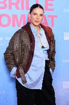 Qui Brille Au Combat - Paris