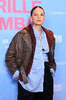 Qui Brille Au Combat - Paris