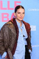 Qui Brille Au Combat - Paris