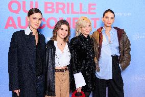 Qui Brille Au Combat - Paris