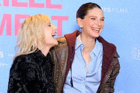 Qui Brille Au Combat - Paris