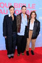 Qui Brille Au Combat - Paris