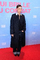 Qui Brille Au Combat - Paris