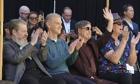 Spongebob Squarepants Places His Hand And Footprints In Cement - LA