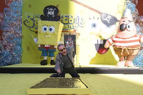 Spongebob Squarepants Places His Hand And Footprints In Cement - LA