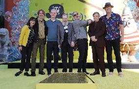 Spongebob Squarepants Places His Hand And Footprints In Cement - LA