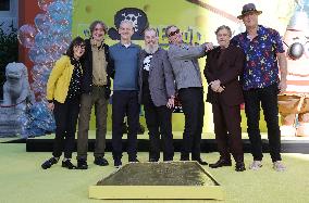 Spongebob Squarepants Places His Hand And Footprints In Cement - LA