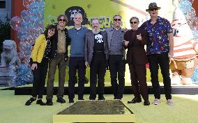 Spongebob Squarepants Places His Hand And Footprints In Cement - LA