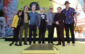 Spongebob Squarepants Places His Hand And Footprints In Cement - LA