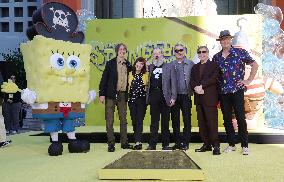 Spongebob Squarepants Places His Hand And Footprints In Cement - LA