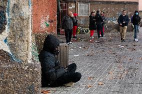 Mossos Prepare to Evict Settlement - Barcelona