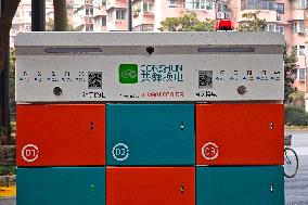 Electric Bicycles Pilot Battery Swapping Device