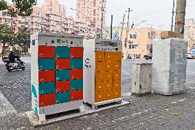 Electric Bicycles Pilot Battery Swapping Device