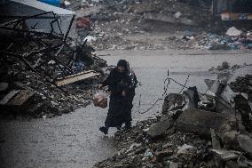 Palestinian Civilians In Jabalia - Gaza