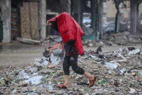 Palestinian Civilians In Jabalia - Gaza