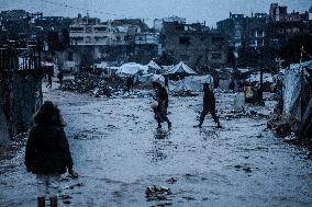 Palestinian Civilians In Jabalia - Gaza
