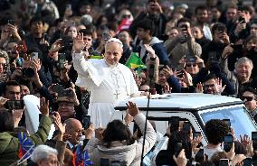 Pope Leo XIV Leads The General Audience - Vatican