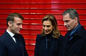 Macron Discusses Democracy Challenges With Readers - Marseille