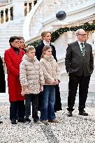 NO TABLOIDS - Prince Albert II And Princess Charlene Host Christmas Tree At Palace - Monaco