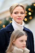 NO TABLOIDS - Prince Albert II And Princess Charlene Host Christmas Tree At Palace - Monaco