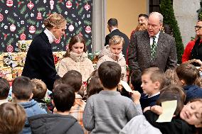 NO TABLOIDS - Prince Albert II And Princess Charlene Host Christmas Tree At Palace - Monaco