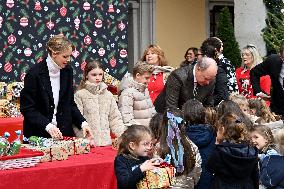 NO TABLOIDS - Prince Albert II And Princess Charlene Host Christmas Tree At Palace - Monaco