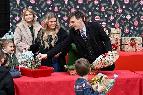 NO TABLOIDS - Prince Albert II And Princess Charlene Host Christmas Tree At Palace - Monaco