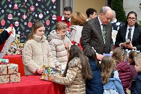 NO TABLOIDS - Prince Albert II And Princess Charlene Host Christmas Tree At Palace - Monaco