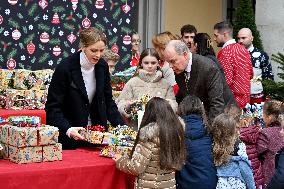 NO TABLOIDS - Prince Albert II And Princess Charlene Host Christmas Tree At Palace - Monaco