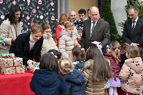 NO TABLOIDS - Prince Albert II And Princess Charlene Host Christmas Tree At Palace - Monaco