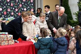 NO TABLOIDS - Prince Albert II And Princess Charlene Host Christmas Tree At Palace - Monaco