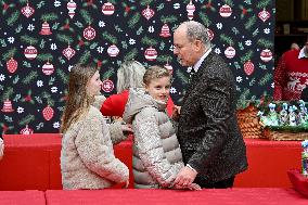 NO TABLOIDS - Prince Albert II And Princess Charlene Host Christmas Tree At Palace - Monaco
