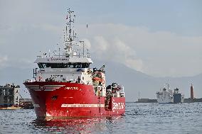 Emergency Rescue Ship Arrives In Port - Naples