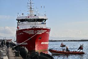 Emergency Rescue Ship Arrives In Port - Naples