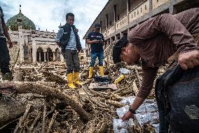 Indonesia s Investigates Deforestation Behind Cyclone Senyar